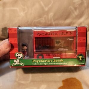 Lionel O Gauge Peanuts Psychiatric Booth